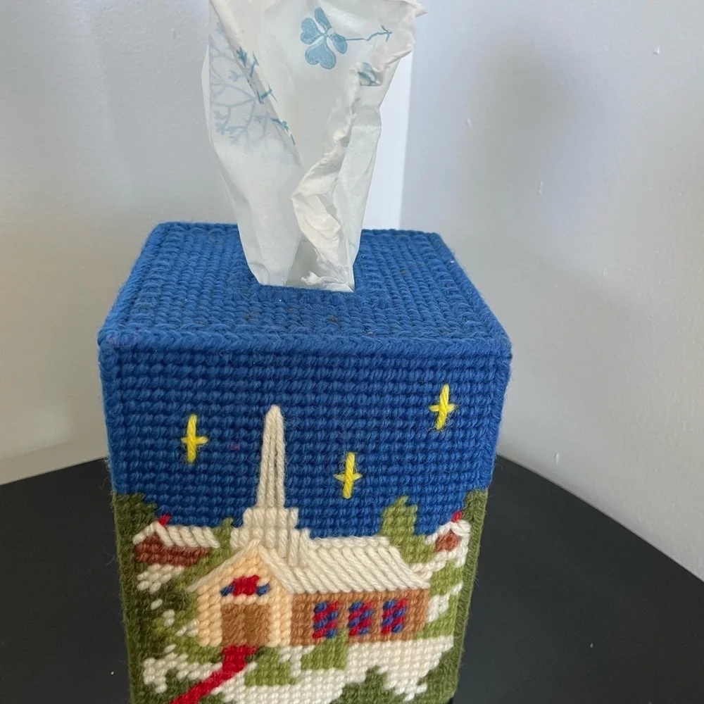 Vintage Retro Christmas Tissue Box Cover Knitted